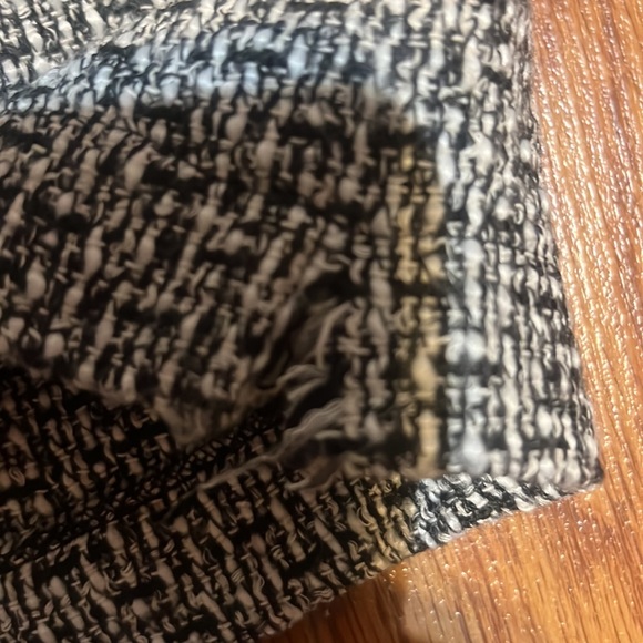 Textured weave mini skirt juniors small hyfve brand - Picture 4 of 5